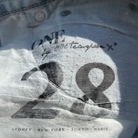 One Teaspoon Awesome Baggies Low Waist Relaxed Tapered Distressed Jeans - Picture 16 of 16